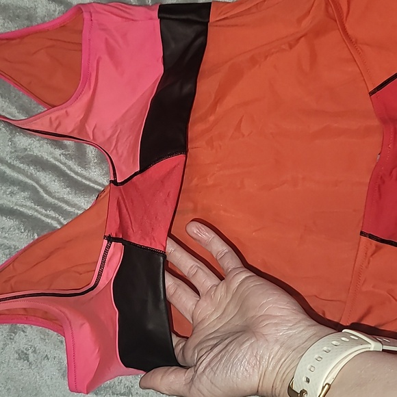 New Zingara One Piece Swimsuit - Picture 5 of 7